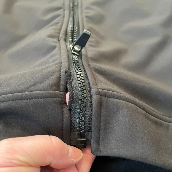 Moosejaw Men's Softshell Jacket with Stowaway Hood, Black, Medium - Picture 7 of 15